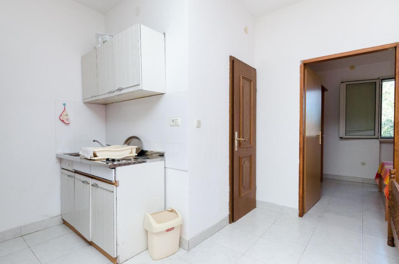 Apartments Massimo Ровин Екстериор снимка