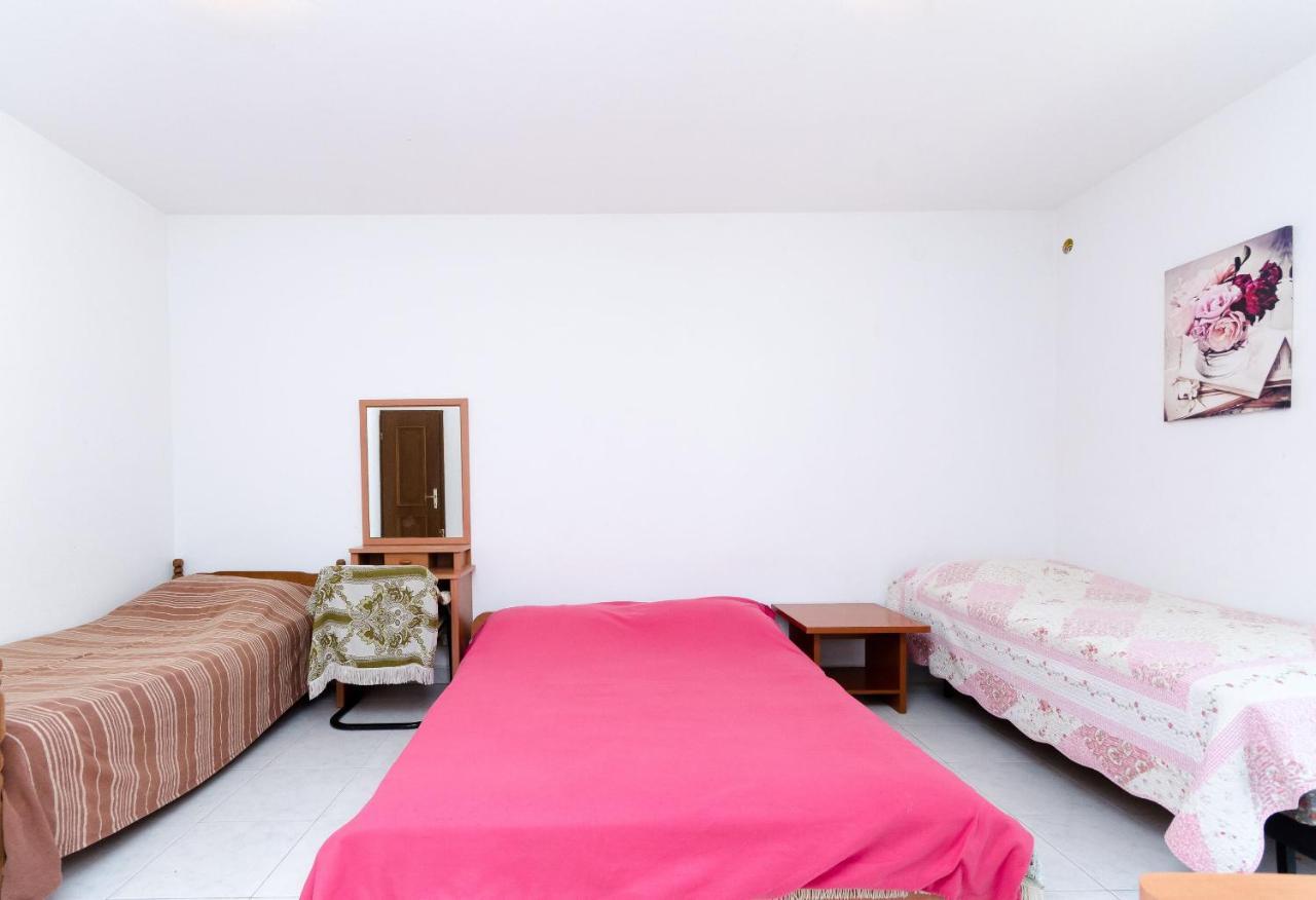 Apartments Massimo Ровин Екстериор снимка